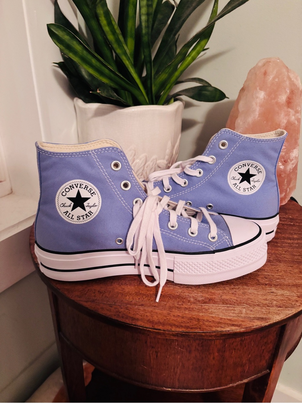 Periwinkle Converse Chuck platforms** new not in box**